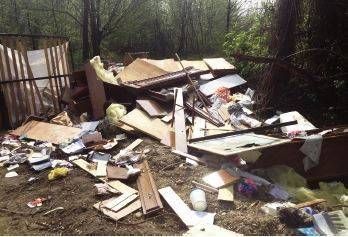 Discariche abusive, Caronno noleggia le foto-trappole ParcoDiscaricaAbusiva1