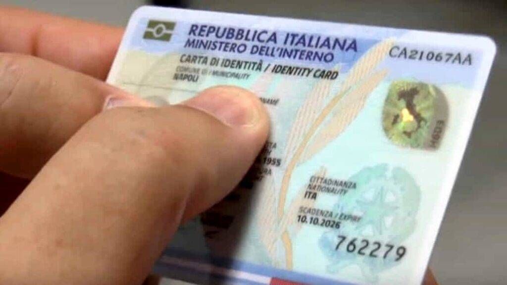 Carta d’identità in scadenza, nuova frontiera della truffa tra Uboldo e Origgio carta didentita elettronica 1024x576