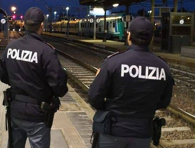 Sul treno con un pugnale, arrestato a Cusano Milanino Investimento sui binari a Lambrate