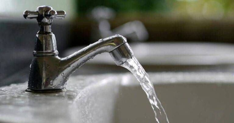 Il Comune di Caronno: “Consumate l’acqua in modo responsabile” figlio vigile acqua