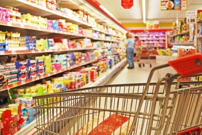 Fare la spesa: ecco dove conviene secondo la classifica di Altroconsumo carrello spesa prezzi