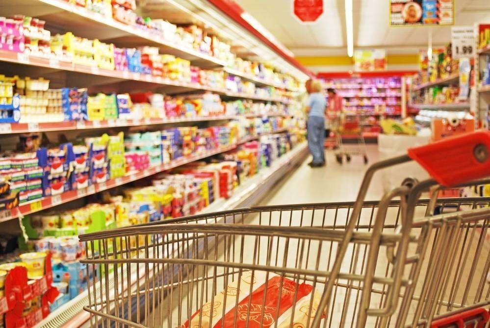 Fare la spesa: ecco dove conviene secondo la classifica di Altroconsumo carrello spesa prezzi