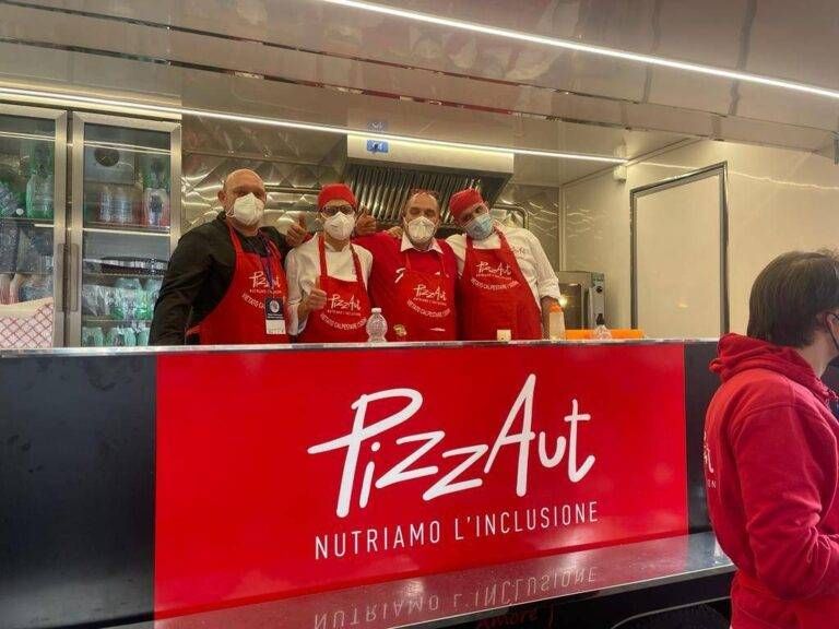 TheFork, tra i migliori ristoranti d’Italia? C’è PizzAut di Monza pizzaut papa 1 768x576