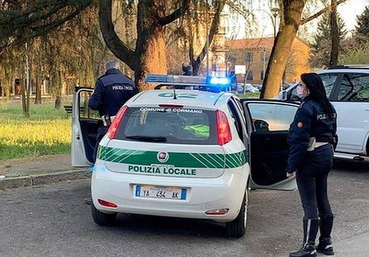 Cormano, tampona auto e se ne va: la Polizia locale lo rintraccia a Bollate Cormano Polizia locale