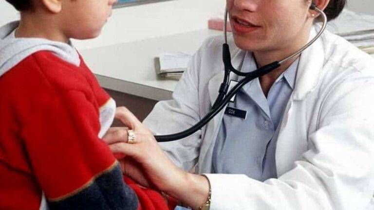 Caronno, “Non lasciateci senza pediatra” pediatra 2 2 768x432
