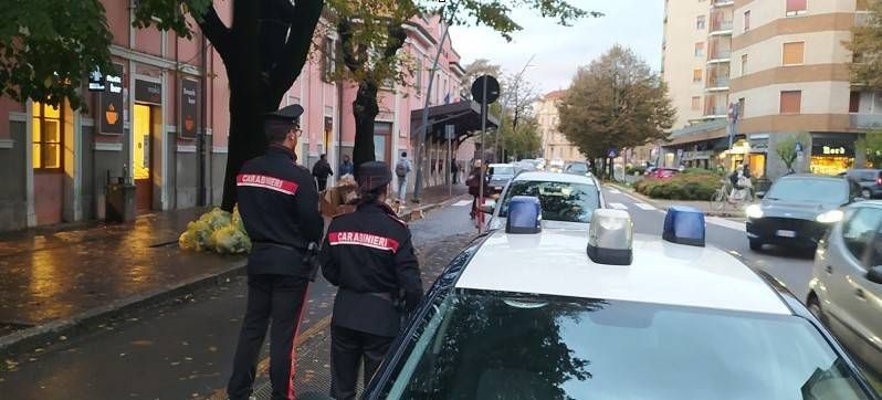Si cerca il killer di Saronno, forse scappato all’estero carabinieri saronno stazione rissa