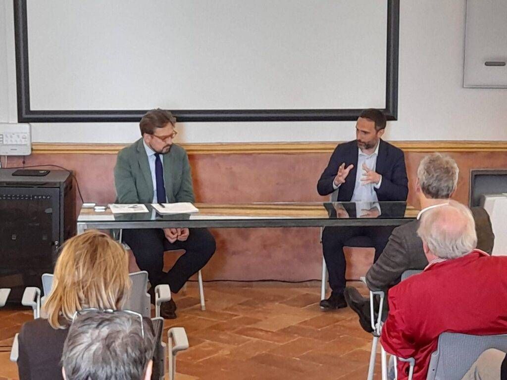 Navette da Saronno a Origgio per i lavoratori, parte la sperimentazione assessore regionale e palomba 1024x768