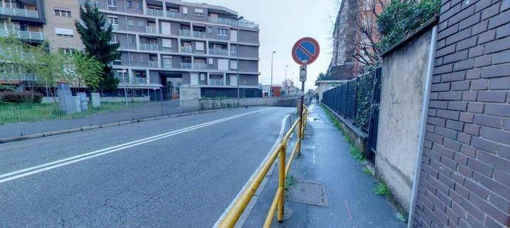 Bollate, investito all’uscita da scuola, 16enne trasportato a Niguarda Bollate investito