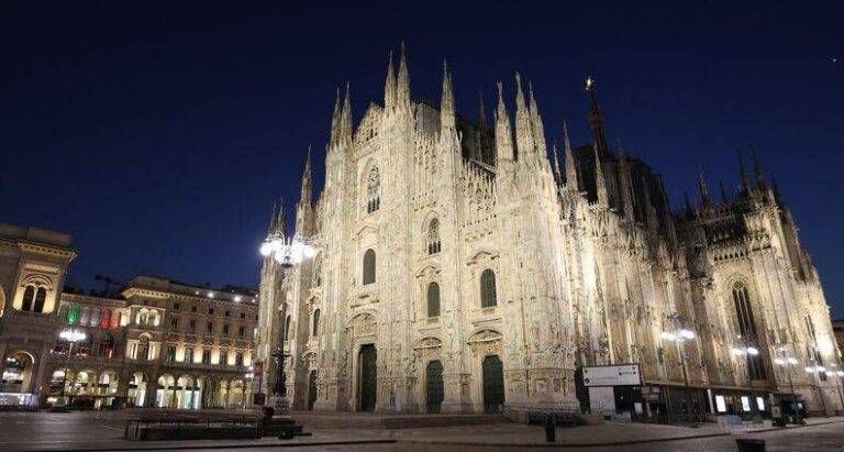 notte santi milano halloween