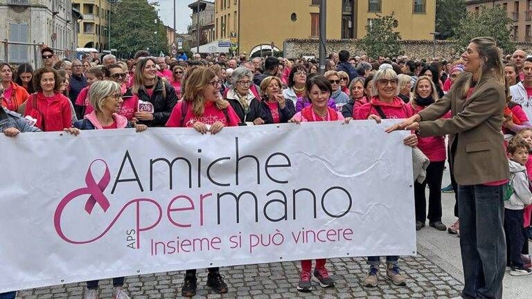 Francesca Piccinini a Paderno, dà il via alla corsa di Amiche per mano: “Campionesse oggi siete voi” amiche per mano paderno 768x432