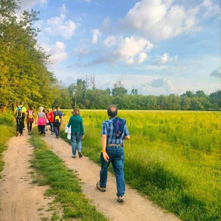 Uboldo e Origgio, la gente nei boschi tiene alla larga gli spacciatori camminate parco mughetti 768x768