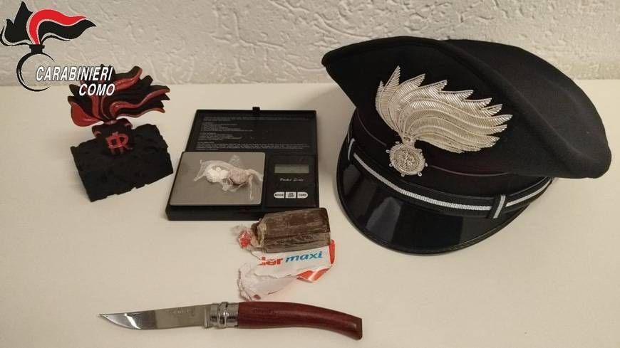 Rovello Porro, per strada con un coltello in tasca, 22enne denunciato coltello rovello porro