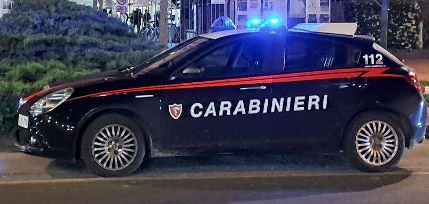 Limbiate, rissa in strada di notte, due uomini in ospedale carabinieri notte 2