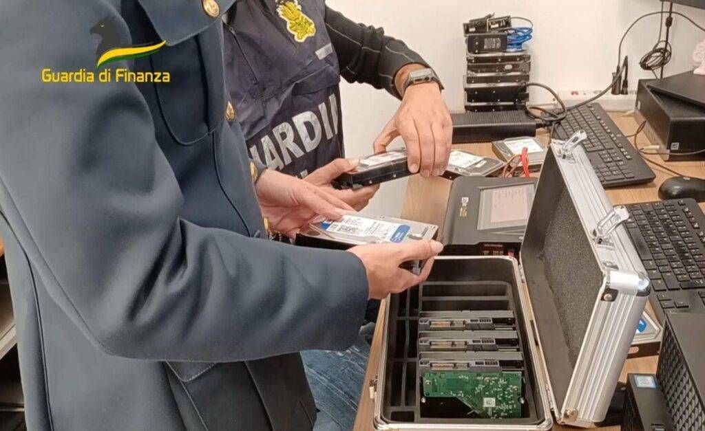 Maxi frode fiscale europea, coinvolta anche una società di Saronno: 47 arresti e 520 milioni sequestrati frode fiscale saronno