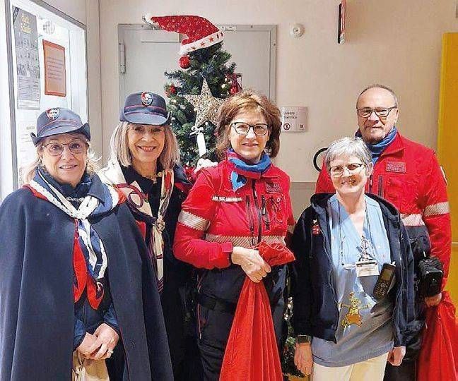 Bollate, l’Anc alla Pediatria di Garbagnate per portare regali ai bimbi Bollate Anc Pediatria regali