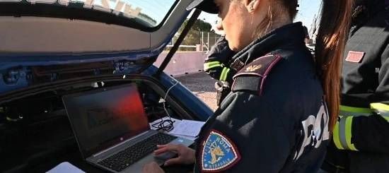 Nuovo Codice della strada in vigore da sabato 14 dicembre, ecco cosa cambia codice strada polizia