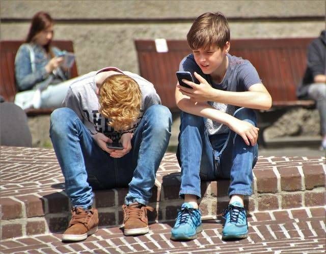 Vietare i Social? In Australia lo hanno fatto (con un premier di origine italiana) smartphone social