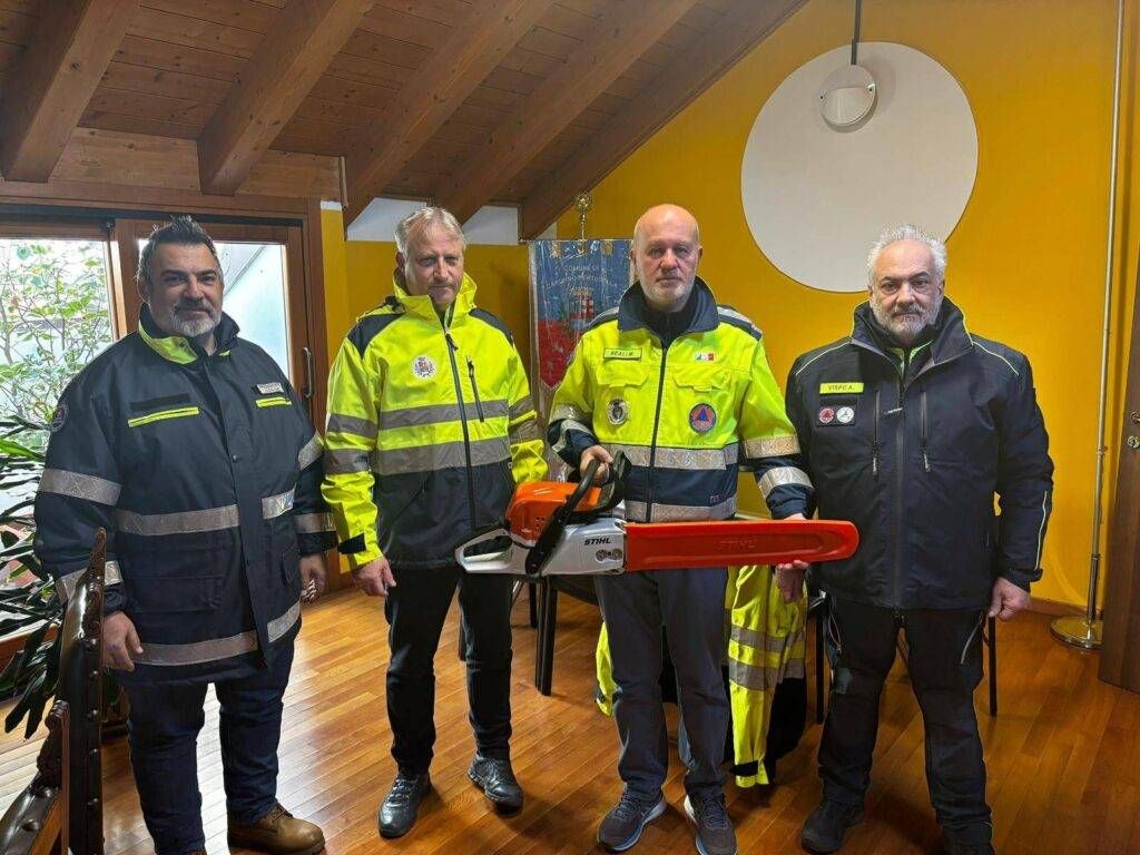 A Caronno tutti in aiuto della Protezione civile derubata 471358316 1161687049001719 1511430844561087047 n 1024x768
