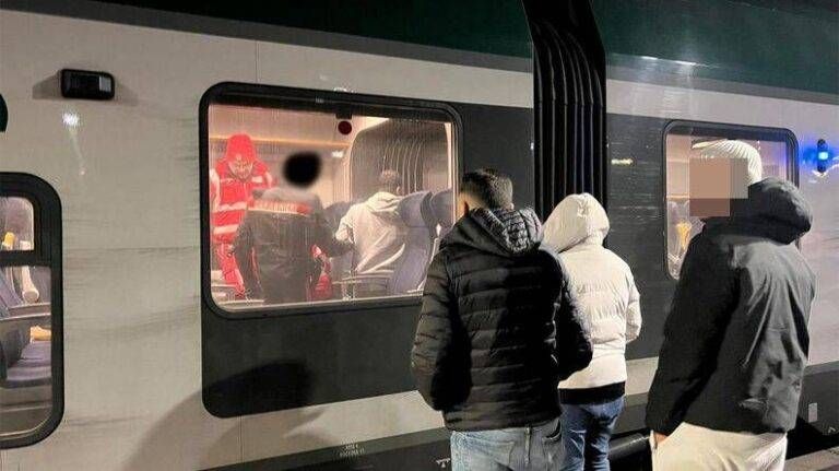 Milano-Asso, ventenne fuori di sé: treno evacuato a Cusano-Cormano a tarda sera asso treno evacuato