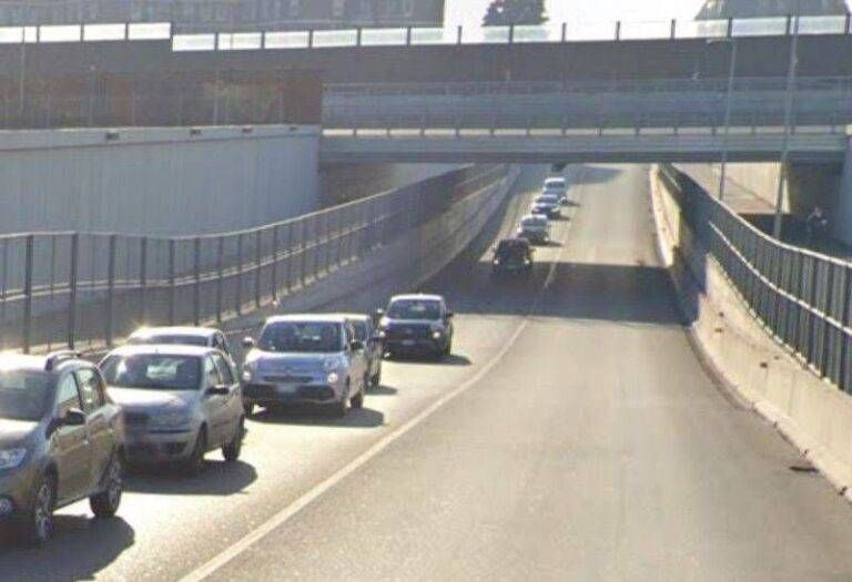 Baranzate, il rosso è “finto”, ma… la coda è vera Baranzate rosso finto coda