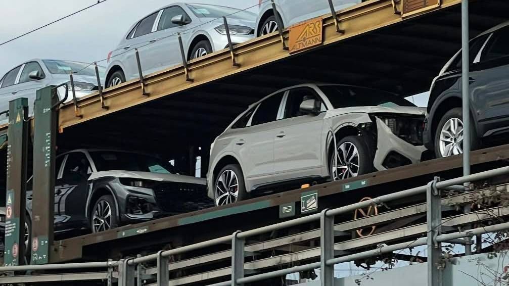 Desio, treno carico d’auto abbandonato sulla Milano-Lecco: i ladri rubano pezzi da 3 settimane IMG 3601