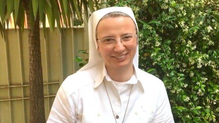 Suora di Monza prima donna prefetto della Chiesa, nominata oggi da Papa Francesco Suor Simona Brambilla