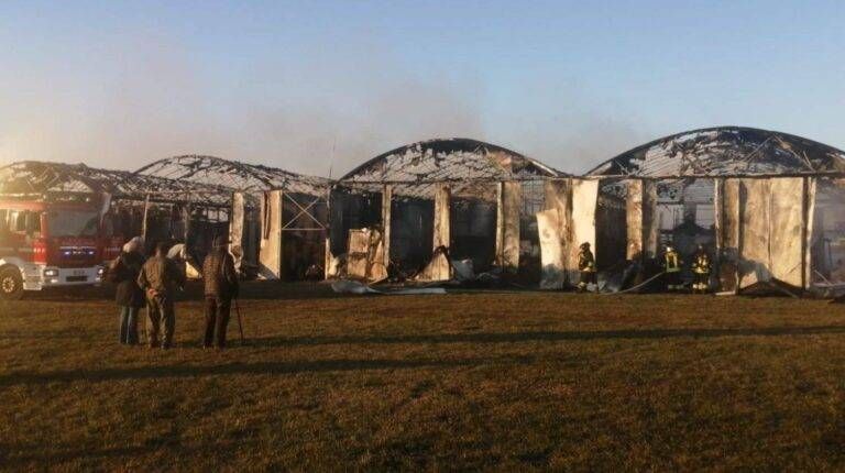 campo volo incendio officina