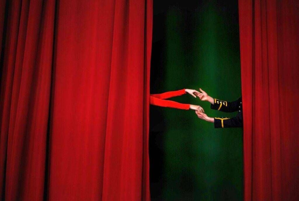 Eventi week-end: spettacolo “A far la pace chi ci pensa?” a Palazzolo e Festa di don Bosco ad Arese teatro pace 1024x688