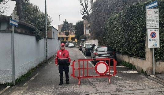 Bollate: volontari Anc al fianco della Polizia Locale per la sicurezza davanti alle scuole Bollate volontari scuole