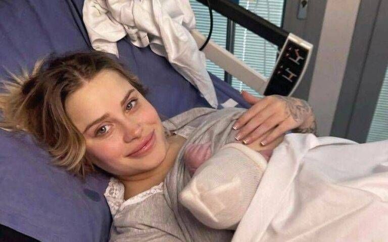 Novate, Gaia Bianchi, la star di Tik Tok è diventata mamma Novate Gaia Bianchi mamma