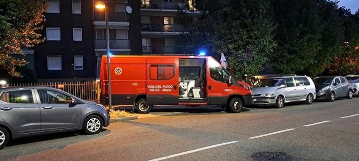 Spray al peperoncino per rubare alla Lidl di Cinisello: secondo colpo in pochi giorni vigili del fuoco NBCR di Milano intervento