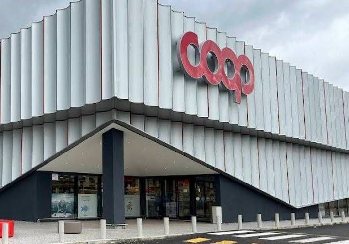 Assalto alla Coop di Cesate, rubata la cassaforte, grossi danni all’ingresso coop cesate assalto