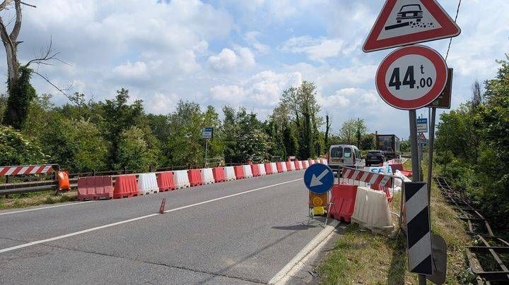 Saronno-Monza, restringimento di carreggiata sul ponte tra Solaro e Limbiate Saronno-Monza ponte SOlaro