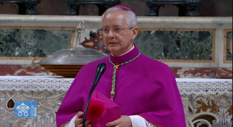 Extra Omnes Ravelli
