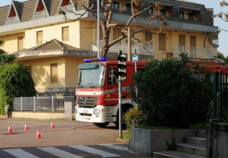 Si incendia cabina elettrica, Bariana di Garbagnate senza corrente Immagine WhatsApp 2025 05 31 ore 19.05.52 51d4fd40 768x532