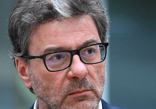 Il Ministro Giorgetti a Saronno per la campagna elettorale Screenshot 2025 05 05 184026