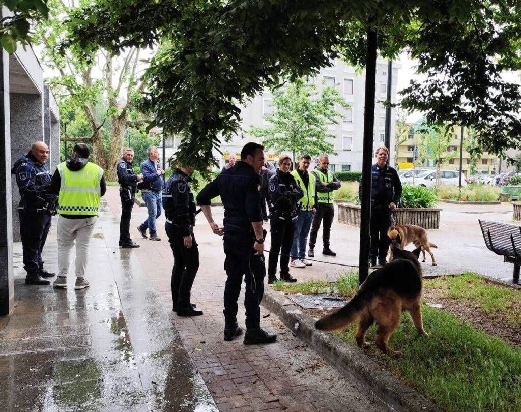 Caronno, blitz coi cani antidroga in zona stazione forze di polizia in stazione 1024x810