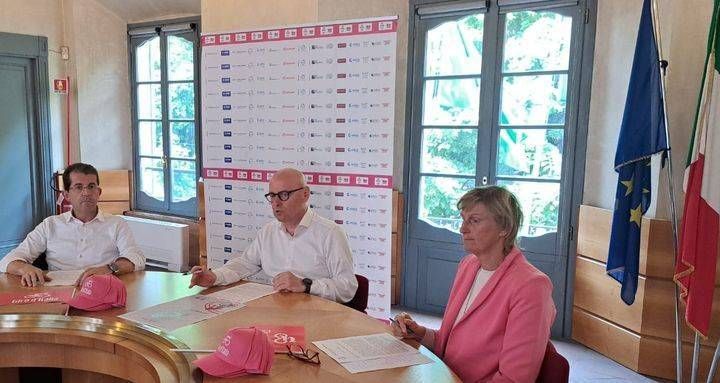 Giro d’Italia a Cesano Maderno, strade chiuse, biglietti speciali per il treno giro d'italia a cesano maderno