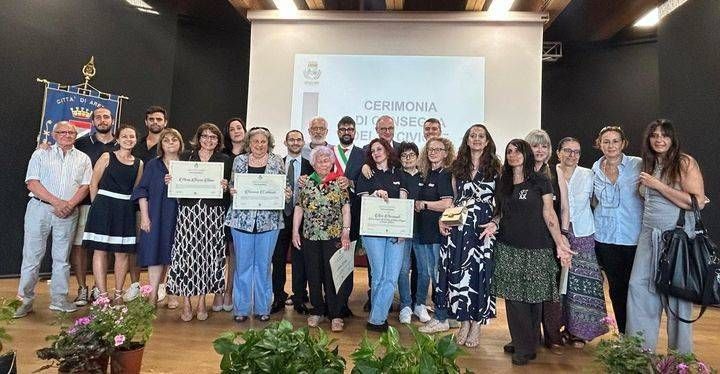 Arese premia l’impegno civico: consegnate le benemerenze durante la festa patronale arese benemerenze civiche