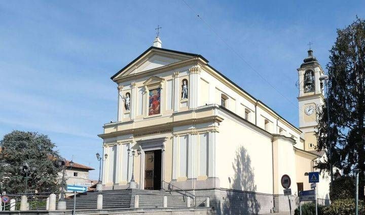 Cesate, interrompe la messa e minaccia il parroco per avere soldi cesate chiesa parroco