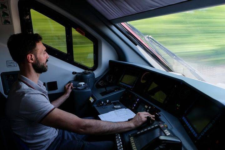Lavoro, Trenord cerca nuovi macchinisti e altre 2 figure trenord macchinista lavoro
