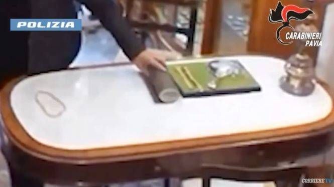 Furti in gioielleria da 130mila euro: arrestata una 60enne di Bollate bollate donna gioielleria