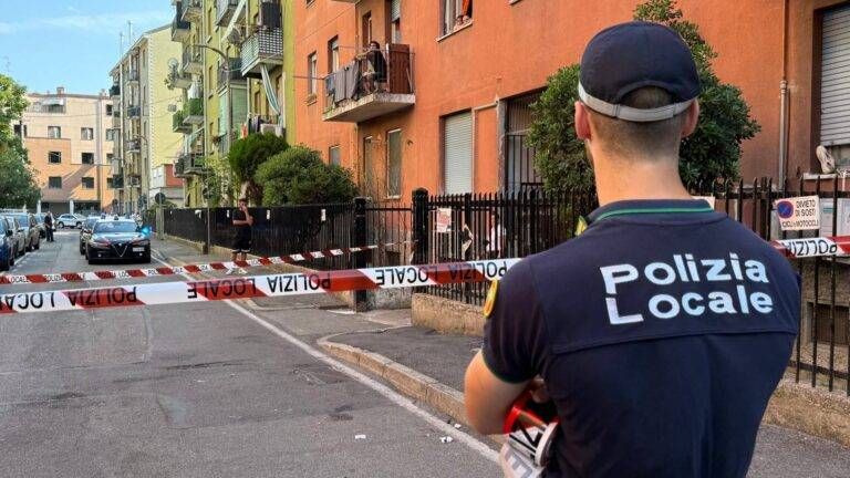 Paderno, 20enne vola dal balcone al Villaggio: mistero in via Derna IMG 4212 scaled 1 768x432