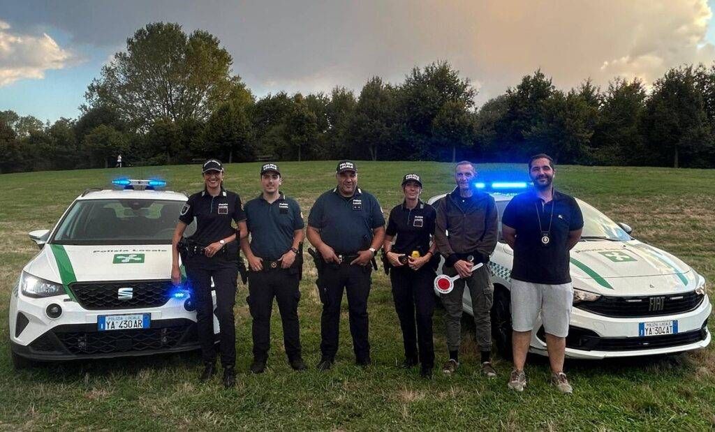Da Limbiate a Garbagnate a Caronno, al via nelle Groane le ronde serali della polizia locale Immagine WhatsApp 2025 08 04 ore 12.49.14 b3fdeffe 1024x619