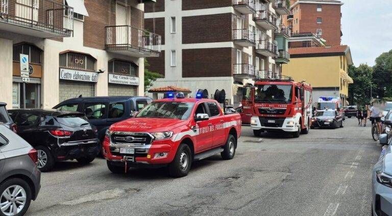 Incendio e forti boati in una casa di Cusano Milanino Immagine WhatsApp 2025 08 06 ore 16.44.50 d0667a31 768x424