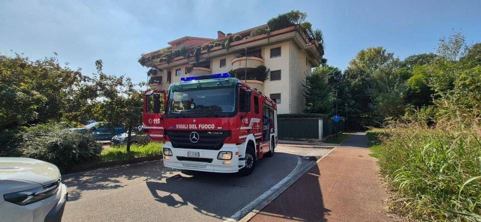 Paderno Dugnano, allarme incendio ma è solo.fumo 20250919 133210