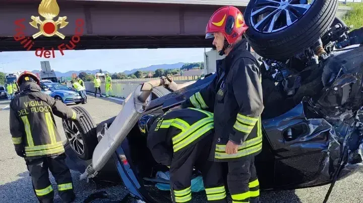 Incidente sulla Milano-Como, autostrada parzialmente chiusa incidente autostrada
