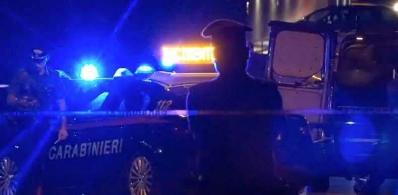 Spari e risse: Capodanno da paura a Milano, Cesate, Bollate e Senago incidente brivio carabinieri notte