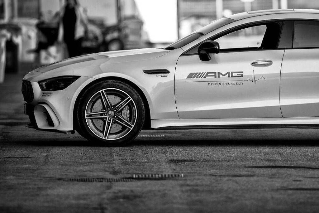 Mercedes S65 AMG Coupé la trovi anche presso i professionisti dell’Autonoleggio Sportive Mercedes
