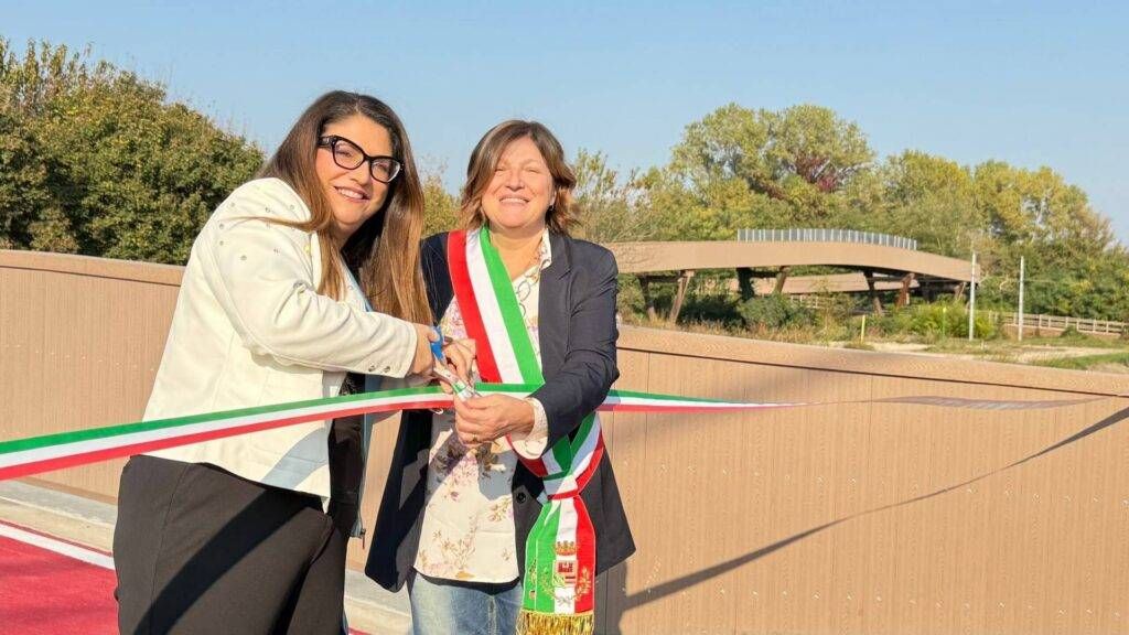 Paderno, inaugurata la passerella ciclopedonale di Palazzolo: ci sono voluti oltre 6 anni IMG 0845 scaled 1 1024x576